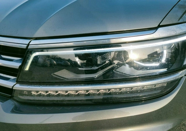 Volkswagen Tiguan cena 94900 przebieg: 142000, rok produkcji 2018 z Gorlice małe 529
